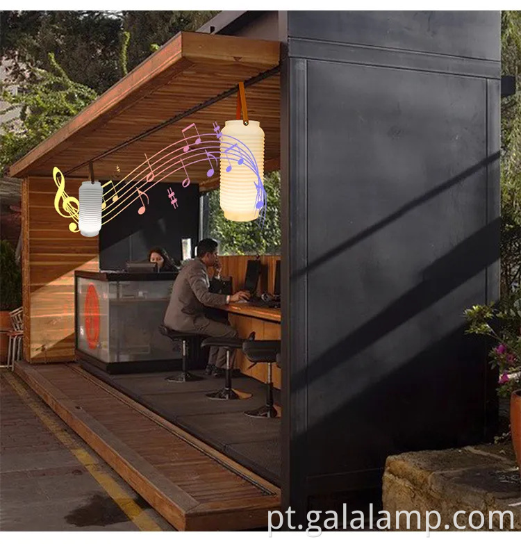 Alto-falante Bluetooth movido a energia solar e combinação de luz de quintal ao ar livre